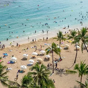 Lovely 2 Bedrooms, 2 Bathrooms, Free 1 Parking At Waikiki Honolulu